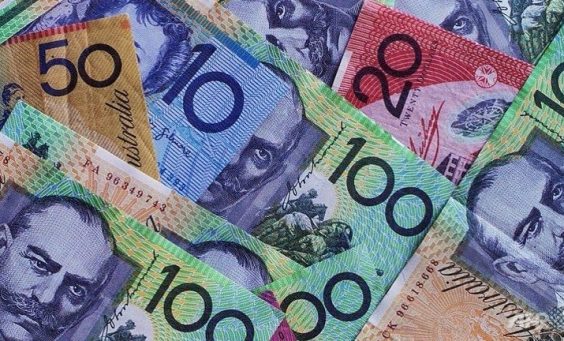 australian-dollar-notes-of-various-denominations-seen-on-display